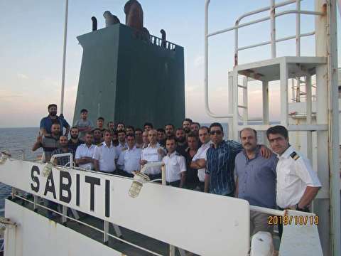 تصاویر دریادلان و کارکنان فداکار نفتکش SABITI