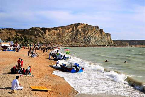 چابهار به قطب گردشگری کشور تبدیل می‌شود/ تعریف ۲ محور گردشگری در ساحل چابهار