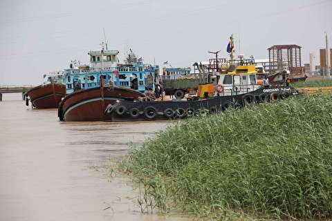 توقیف شناور حامل کالای قاچاق در آبراه بهمنشیر