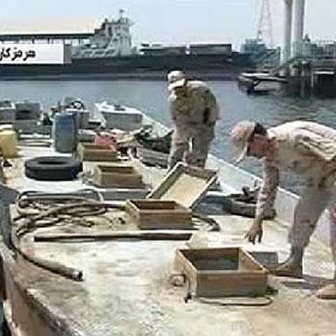 توقیف لنج حامل ۳۰ هزار لیتر سوخت قاچاق در بوموسی