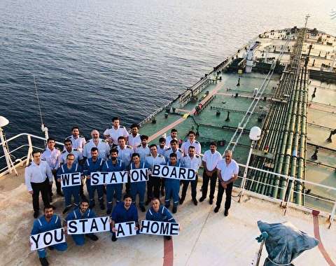 ما در کشتی می‌مانیم، شما در خانه بمانید( + عکس)