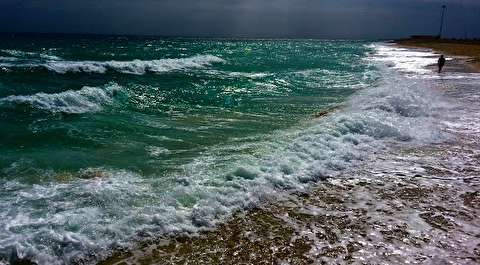 شناور‌های سبک و صیادی تردد نکنند