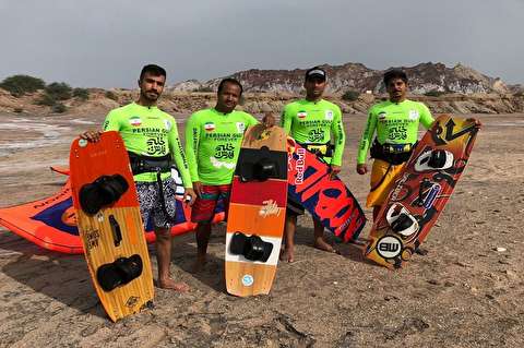 گرامی‌داشت روز خلیج فارس با ورزشکاران آبی