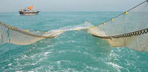 توقیف شناور صیادی غیرمجاز خارجی در خلیج فارس