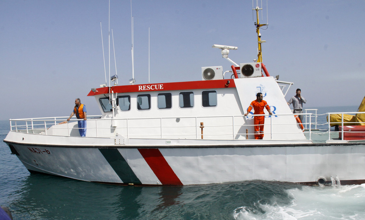 نجات ۵ ماهیگیر در بندر نوشهر