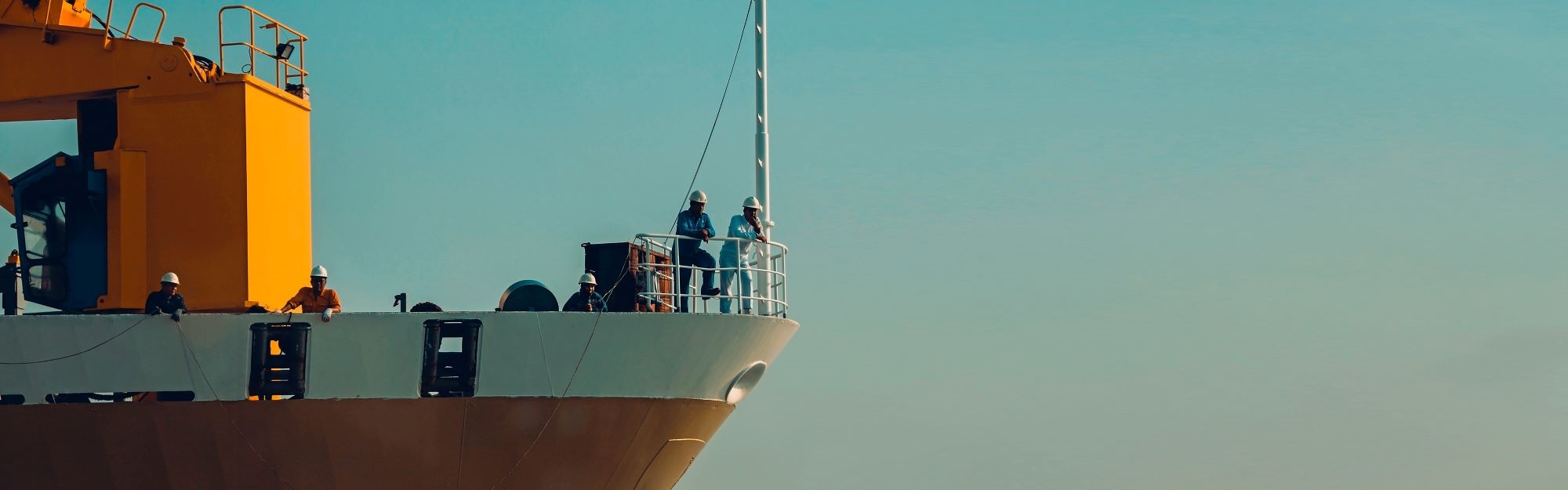 تعهد ۱۳ کشور در اجلاس دریایی مجازی برای تغییر خدمه کشتی‌ها