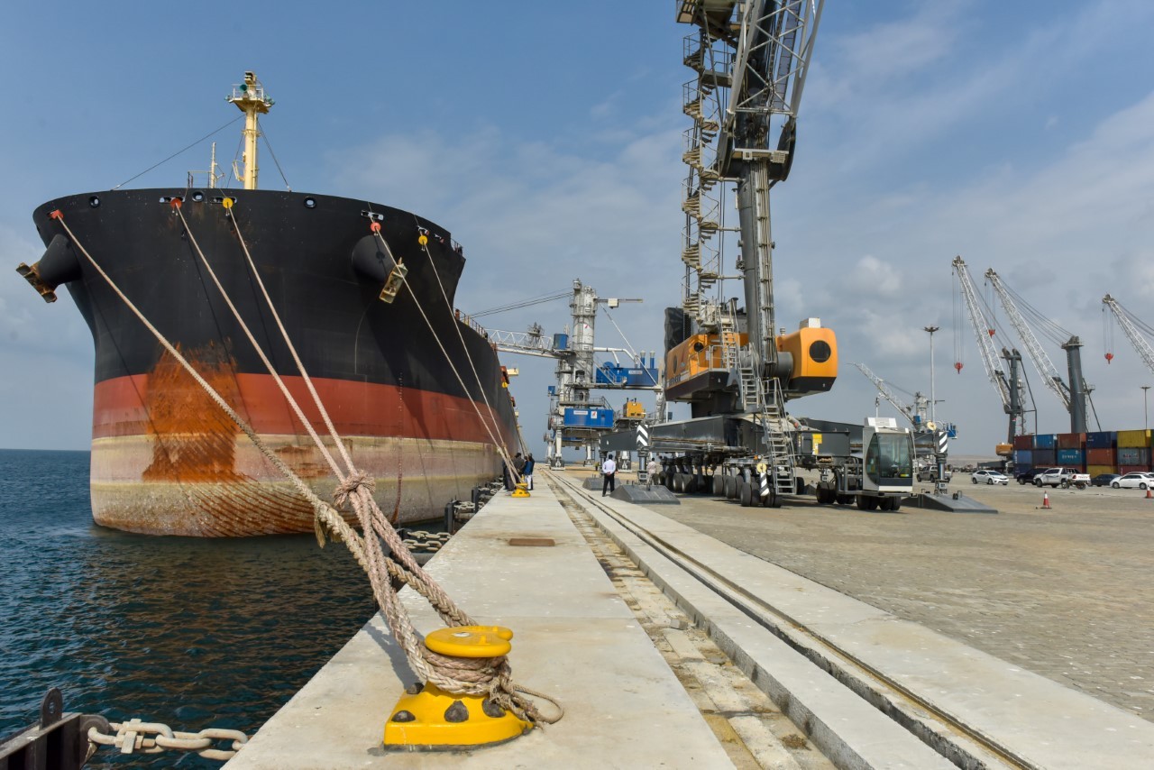 کشتی ۲۶هزار تنی حامل برنج در بندرامام پهلو گرفت