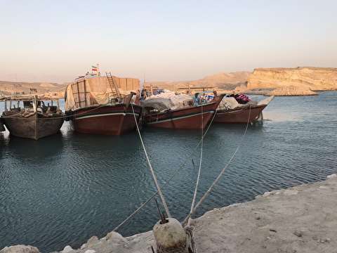 توقیف محموله کالای قاچاق در بندر هندیجان