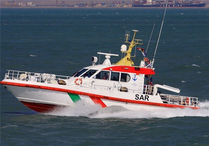 نجات 12 ملوان از خطر مرگ در خلیج فارس