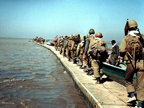 بازخوانی عملیات والفجر ۸ بزرگترین عملیات آبی - خاکی دوران دفاع مقدس