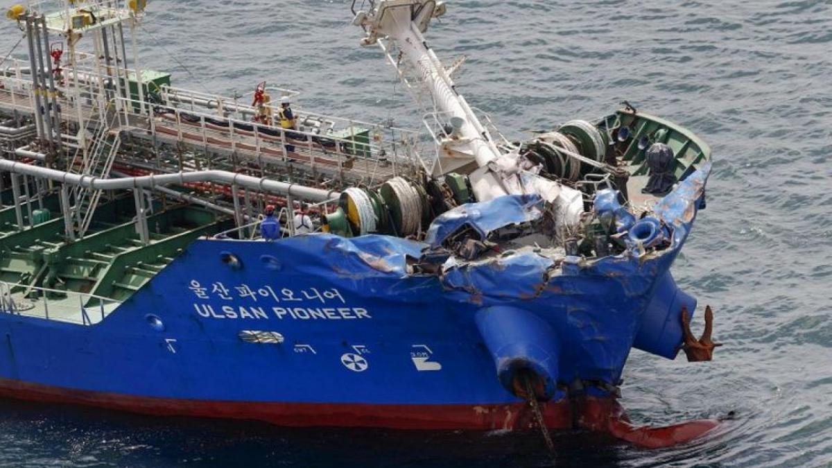 غرق کشتی باری حامل اتومبیل در آب‌های ژاپن