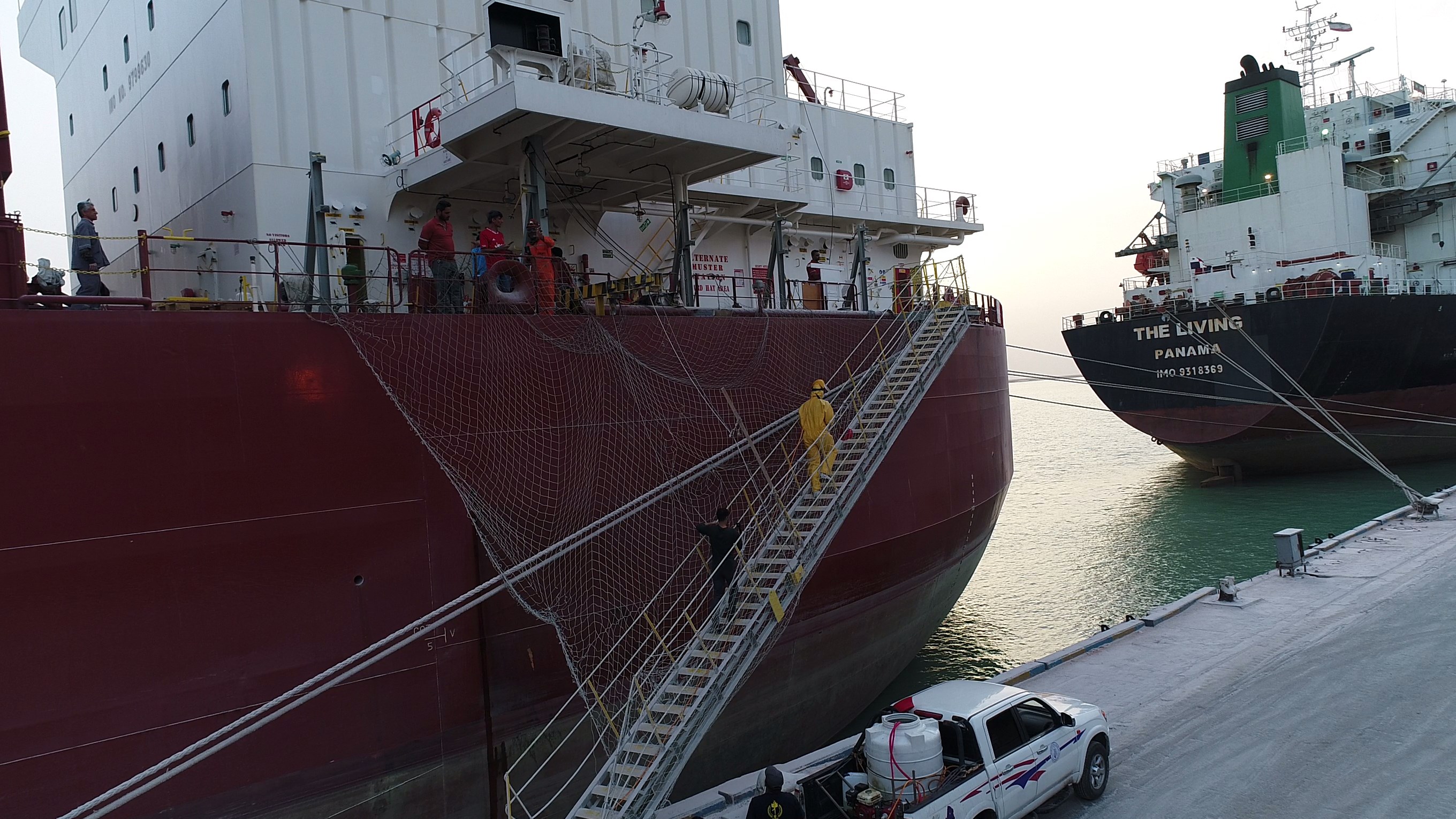 شناسایی و قرنطینه ۲۱ کشتی آلوده به کرونا در بندر امام‌خمینی
