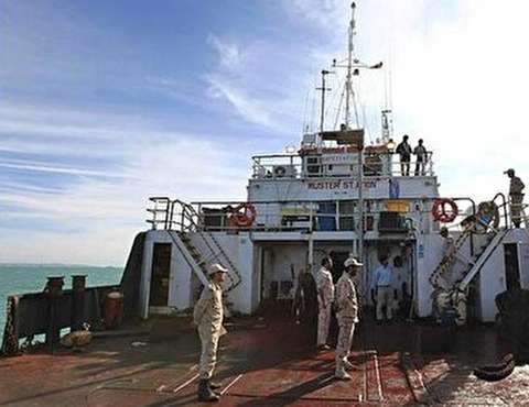 توقیف سه فروند لنج سوختی در بوموسی