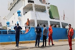 جلوگیری از واژگونی کشتی در بندر خرمشهر