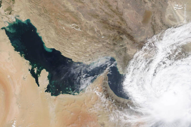 تصویر ماهواره‌ای ناسا از توفان در آسمان ایران