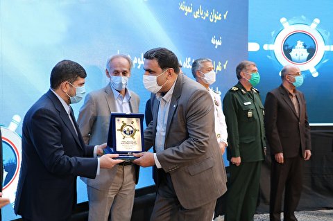 تقدیر از دریاییان نمونه گروه کشتیرای جمهوری اسلامی ایران