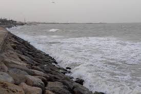 خلیج‌فارس در استان بوشهر مواج و متلاطم شد