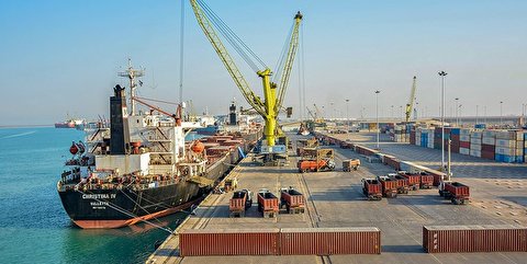 کشف محموله سرقت غلات و کود شیمیایی در بندر امام خمینی