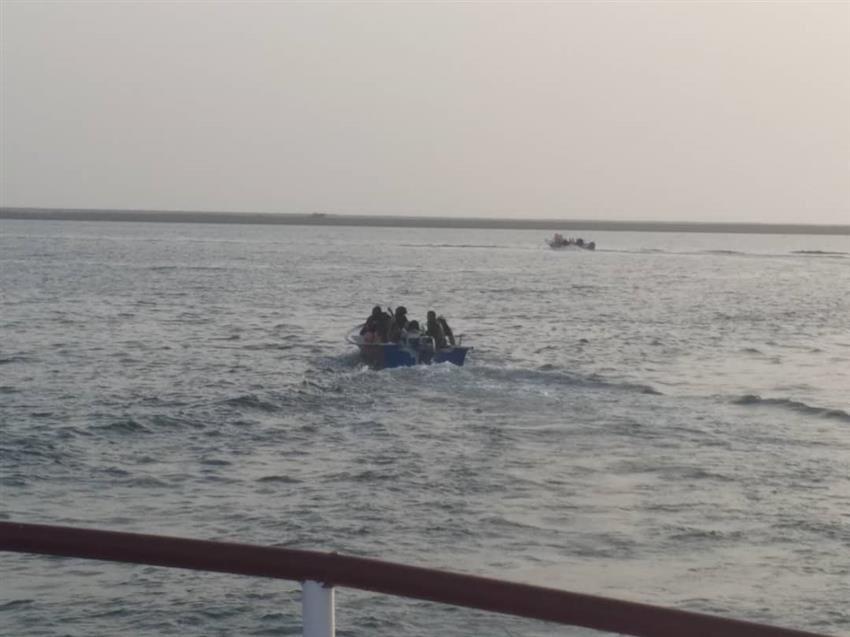جات سرنشینان قایق غیر مجاز در آب‌های بندر تیاب