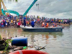 حادثه واژگونی قایق در سریلانکا قربانی گرفت