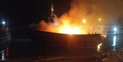 جزئیات آتش‌سوزی دیشب دو لنج صیادی در سیریک +فیلم