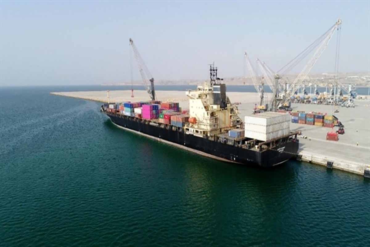 خط کشتیرانی کانتینری از بندر بوشهر به امارات متحده عربی راه‌اندازی شد