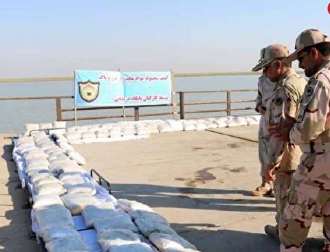 متلاشی شدن باند قاچاق مواد در بندر هندیجان