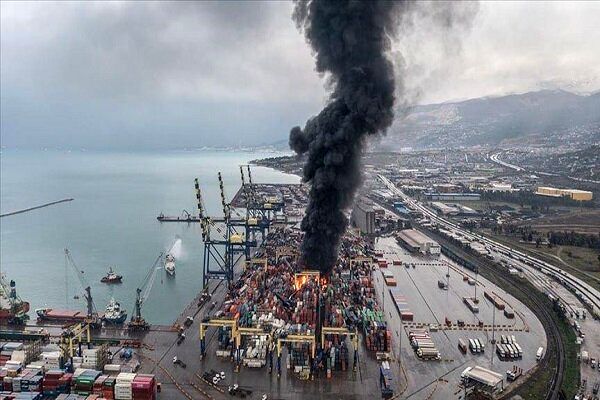 بندر اسکندرون ترکیه در آتش سوخت / علت چیست؟