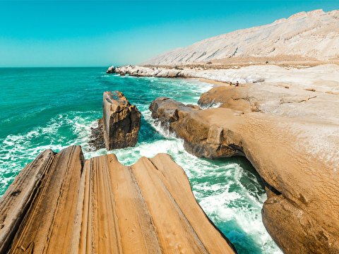 ارائه خدمات گردشگری دریایی در آب‌های هرمزگان طی ایام نوروز