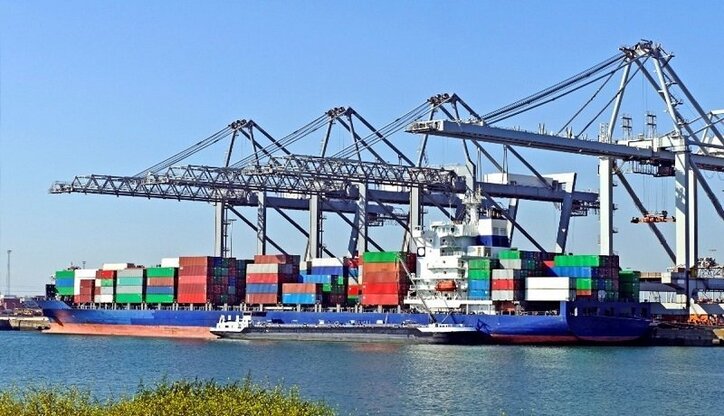صادرات بیستمین محموله صادراتی از بندر کنگان به مقصد قطر