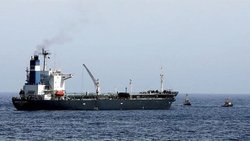 محموله نفتکش روسی توقیف شده در یونان متعلق به ایران است