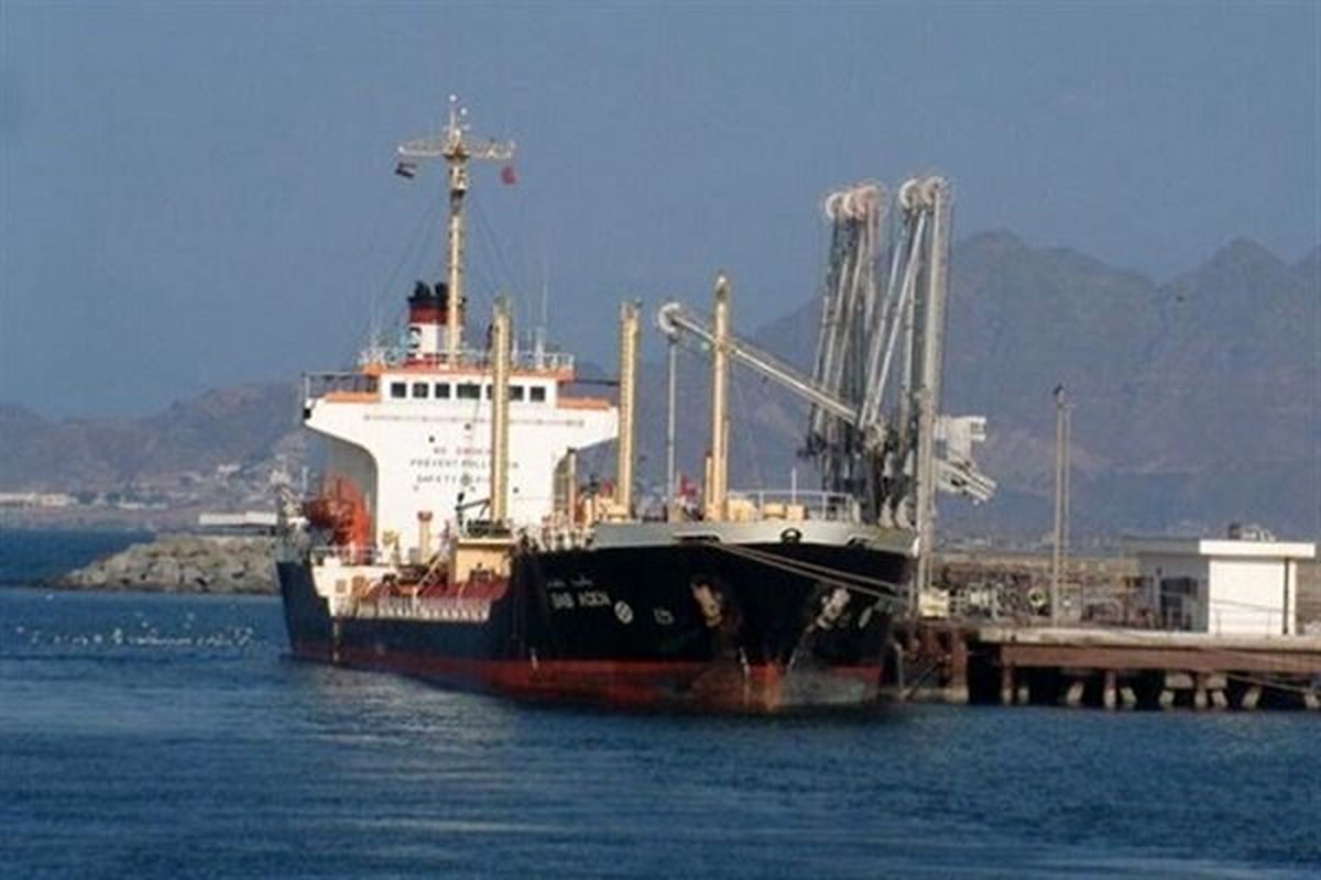 توقیف کشتی حامل ۵۵۰ هزار لیتر گازوییل قاچاق در خلیج فارس