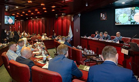 نشست فعالان اقتصادی با هیئت تجاری کارلیای روسیه در اتاق بازرگانی تهران