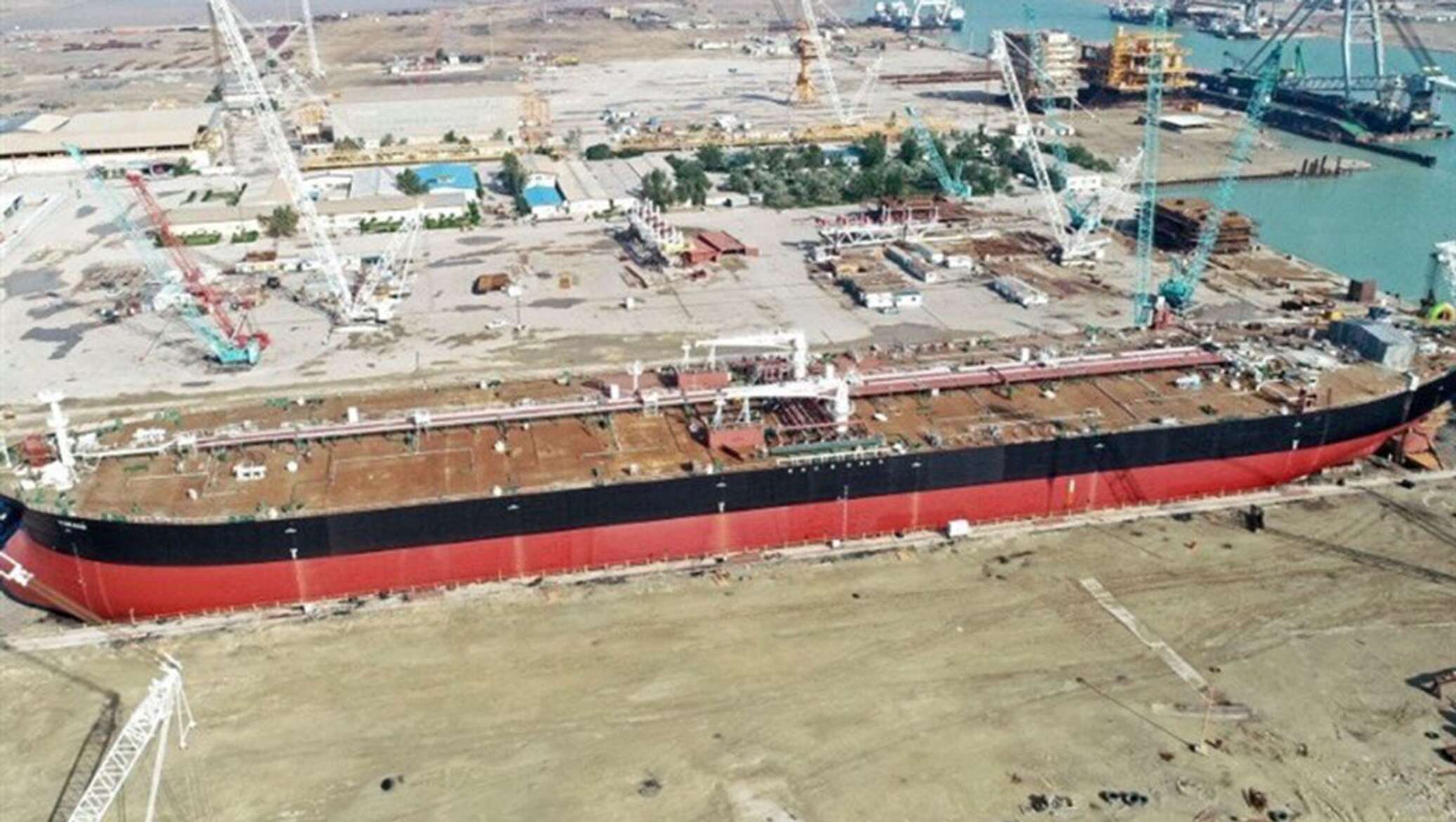 نفتکش افراماکس ۲ برای آزمایش‌های دریایی راهی خلیج فارس شد