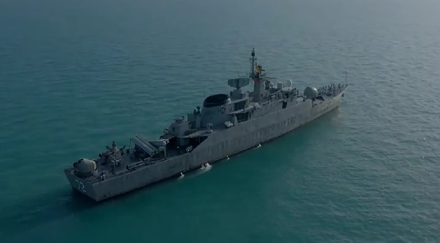 پهلوگیری ناوگروه هشتاد و یکم نیروی دریایی ارتش در بندرعباس
