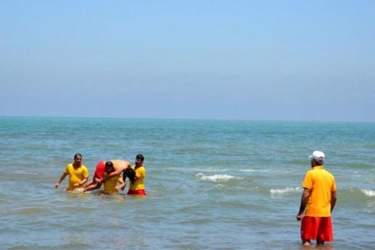 غرق شدگان در دریای خزر به ۲۵ نفر رسید/ بیشترین غرق شدگان در آب‌های ساحلی محمود آباد