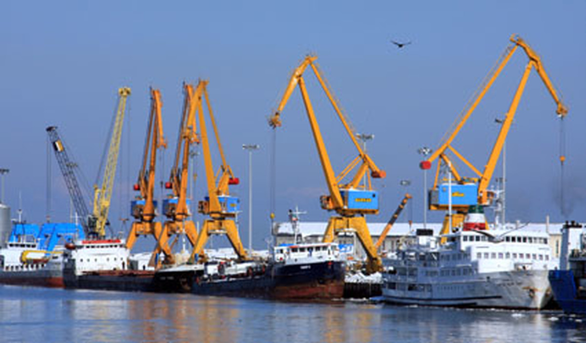 وضعیت خطوط کشتیرانی کانتینری در دریای خزر منظم و مطلوب است