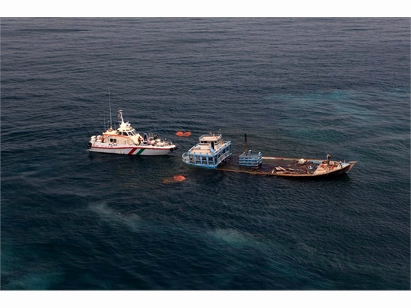 نجات ۶ نفر از خطر مرگ در آب‌های خلیج فارس