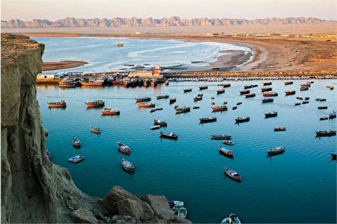 راه‌اندازی شناور گردشگری دریایی برای اولین بار در بندر چابهار