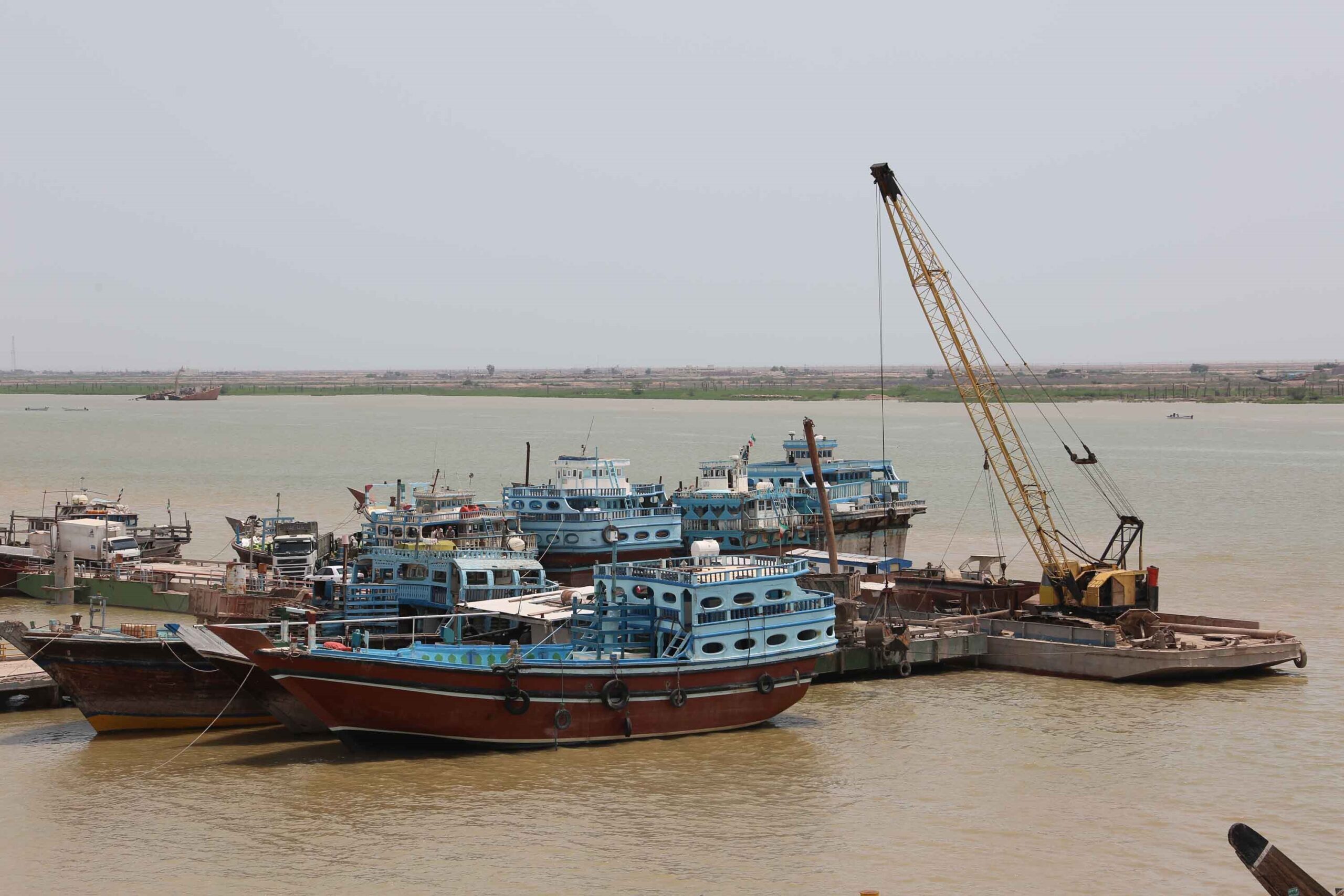 توقیف شناور تجاری با بیش از ۳۴ میلیارد ریال کالای قاچاق در اروندرود