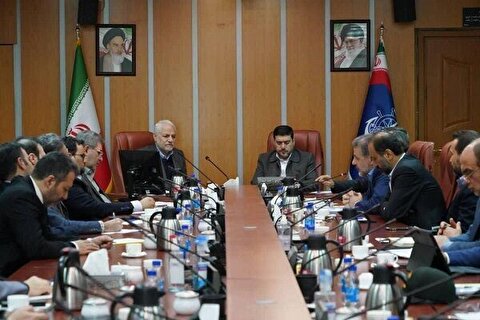 سیاست توسعه دریا محور با رویکرد افزایش سهم حمل‌ونقل ریلی اجرا شود
