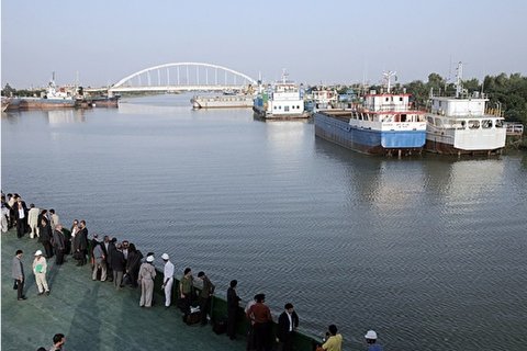 نسیم بهاری ساکنان مناطق ساحلی خوزستان را غافلگیر کرد