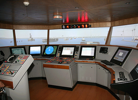 اتاق شبیه‌ساز فرماندهی کشتی در هنرستان بوشهر افتتاح شد