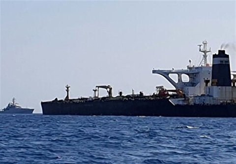 کشف ۳.۴ میلیون لیتر سوخت قاچاق در آب‌های خلیج فارس