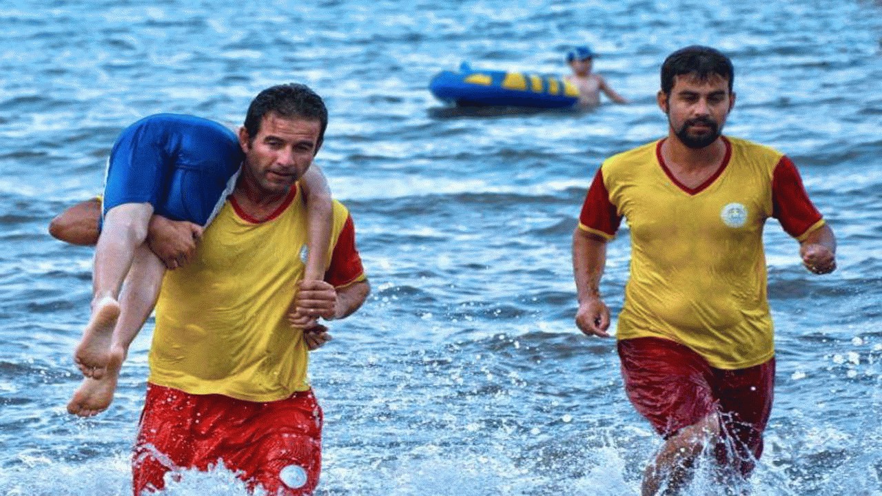 استقرار 1600 نفر ناجی غریق در نوار ساحلی دریای مازندران از فردا