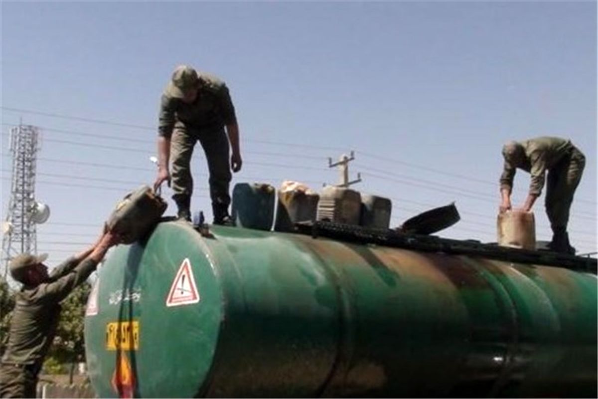 قاچاق سوخت به کشور‌های حاشیه خلیج فارس و دستگیری ۲۱ نفر