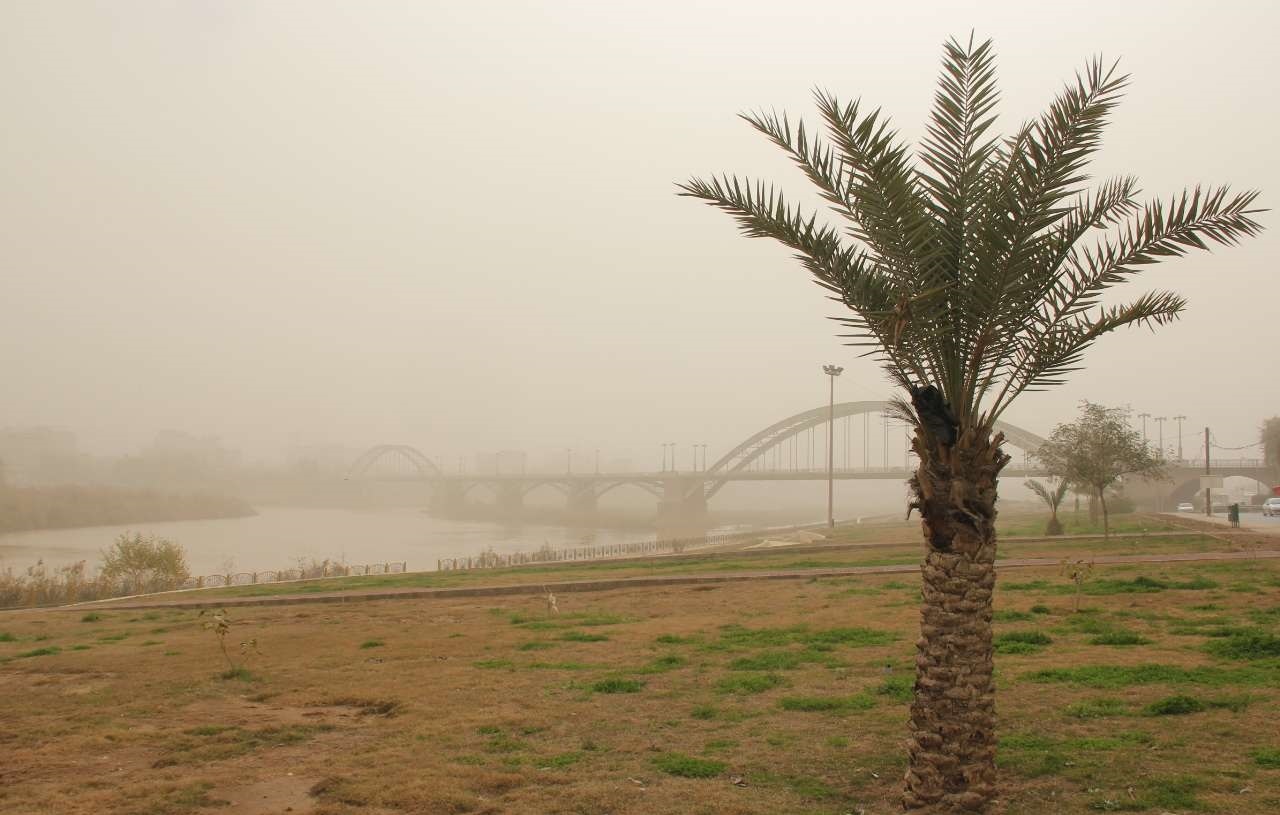 آسمان شهر‌های آبادان و خرمشهر غبارآلود می‌شود