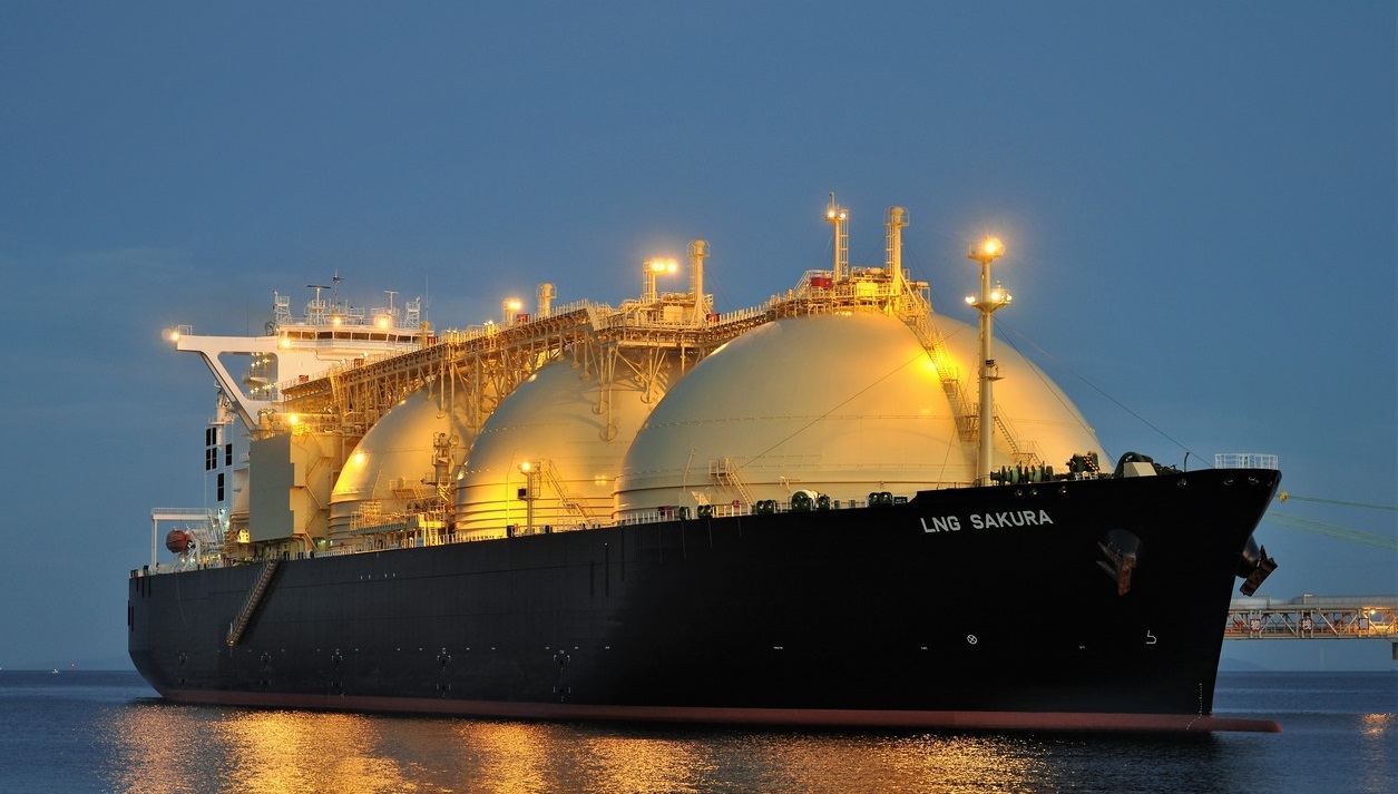 هند به خرید گاز LNG از قطر ادامه می‌دهد