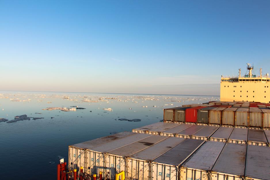 همکاری چین و روسیه برای صادرات و واردات نفت و کالا از مسیر قطب شمال