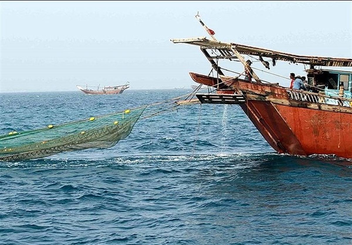 توقیف ۱۰۰ شناور صیادی غیرقانونی در آب‌های خلیج فارس
